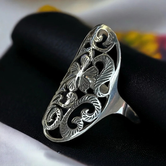 Floral Filigree Sterling Silver Ring - Picture 3 of 8